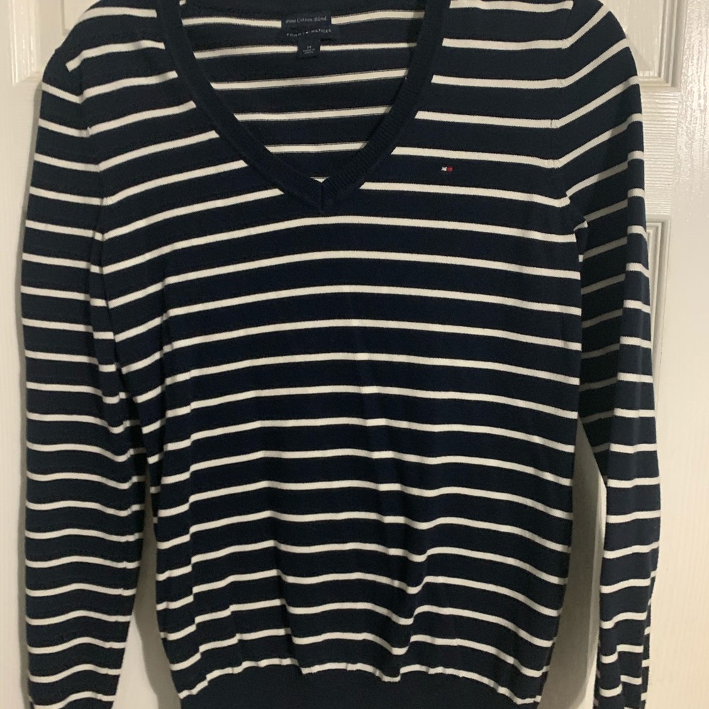 Tommy Hilfiger light sweater